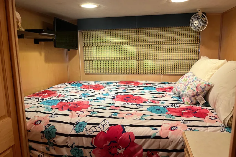 Slide: The Image of Guest Room 2 - 22