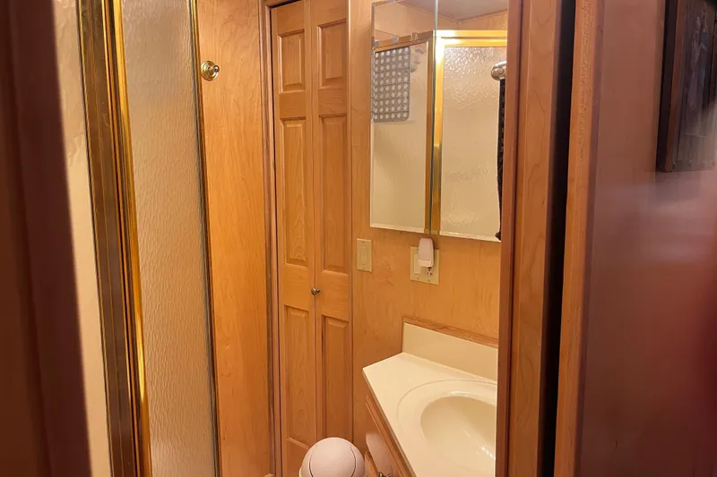 Slide: The Image of Guest Head - 23