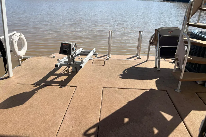 Slide: The Image of Rear Deck off Master - 33