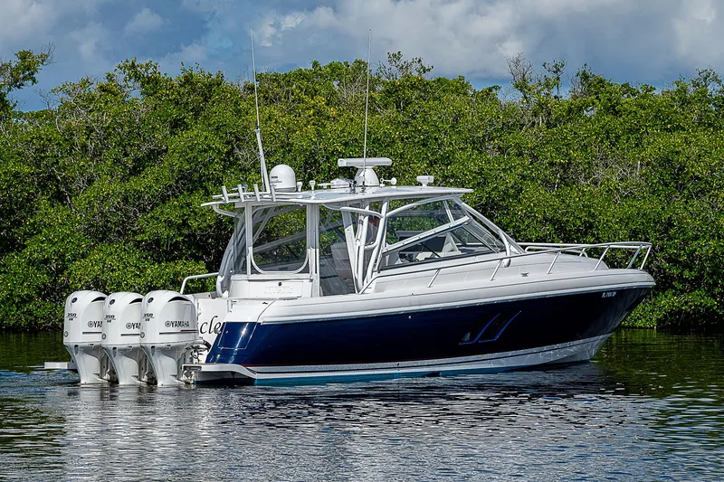 Slide: The Image of Intrepid 430 Sport Yacht 2016 - 54