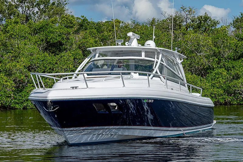 Slide: The Image of Intrepid 430 Sport Yacht 2016 - 64