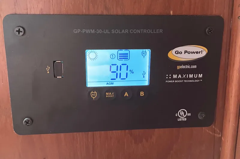 Slide: The Image of Go Power! solar controller display showing 90% charge on a Morgan NELSON MAREK 454, 1983. - 13