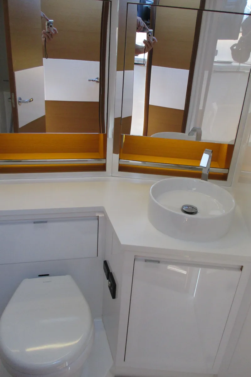 Slide: The Image of 2018 Bertram 35 Flybridge Head - 10