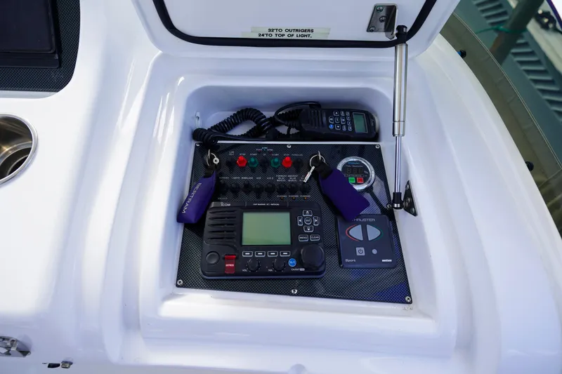 Slide: The Image of 2018 Bertram 35 Flybridge- IT-L-DO- Helm - 13