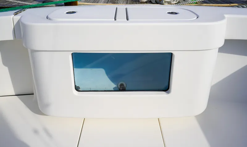 Slide: The Image of 2018 Bertram 35 Flybridge- IT-L-DO- Livewell - 26