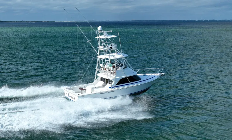 Slide: The Image of 2018 Bertram 35 Flybridge- IT-L-DO- STBD - 37