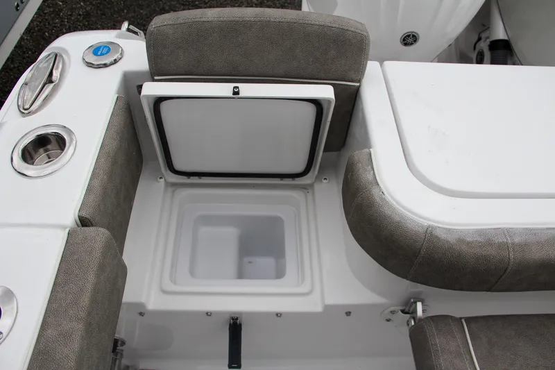 Slide: The Image of 2025 Sea Hunt Gamefish 27 boat on display, featuring forward seating and sleek design. - 8