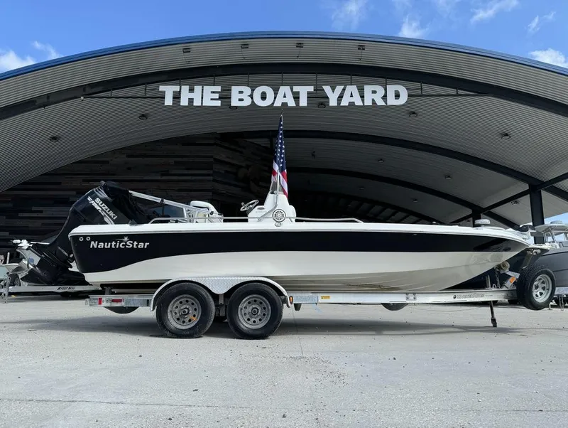 Slide: The Image of 2008 NauticStar 2200 Nauticbay boat on trailer at The Boat Yard. - 11