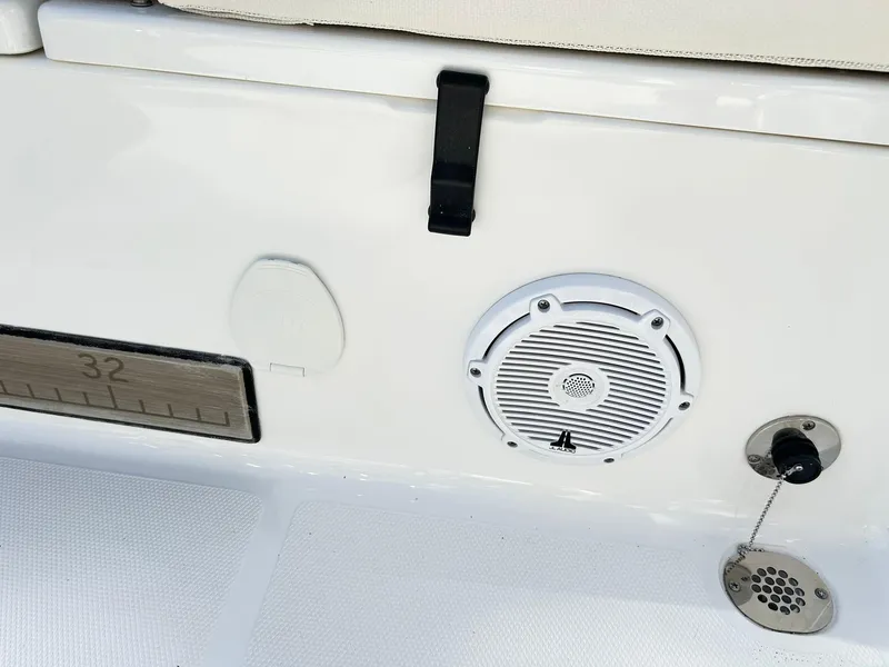 Slide: The Image of Sea Hunt Ultra 234 2022 - 53