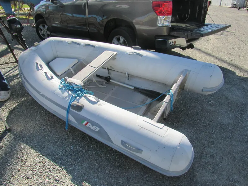 Slide: The Image of Dinghy side - 72