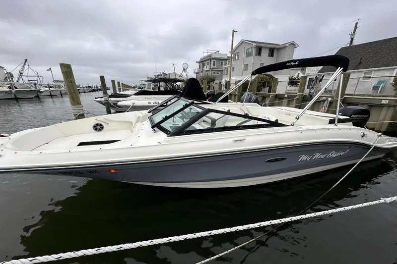 Slide: The Image of Sea Ray 21 SPX OB 2019 - 0