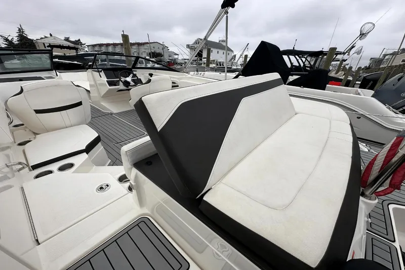 Slide: The Image of Sea Ray 21 SPX OB 2019 - 2