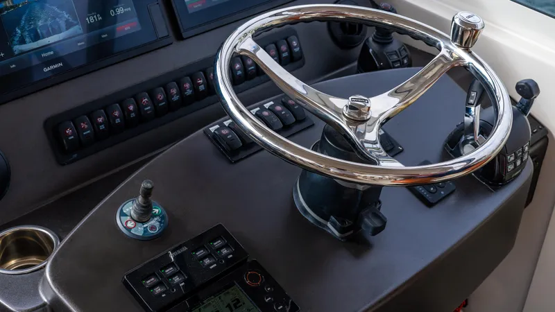 Slide: The Image of 2017 Jupiter 41 - Steering - 33