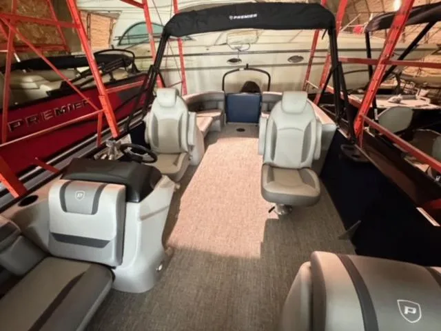 Slide: The Image of Premier 220 Sunscape RF 2025 - 13