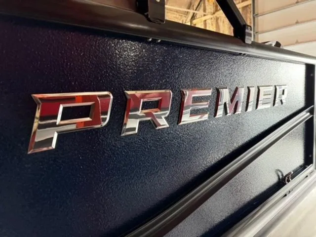 Slide: The Image of Premier 220 Sunscape RF 2025 - 4