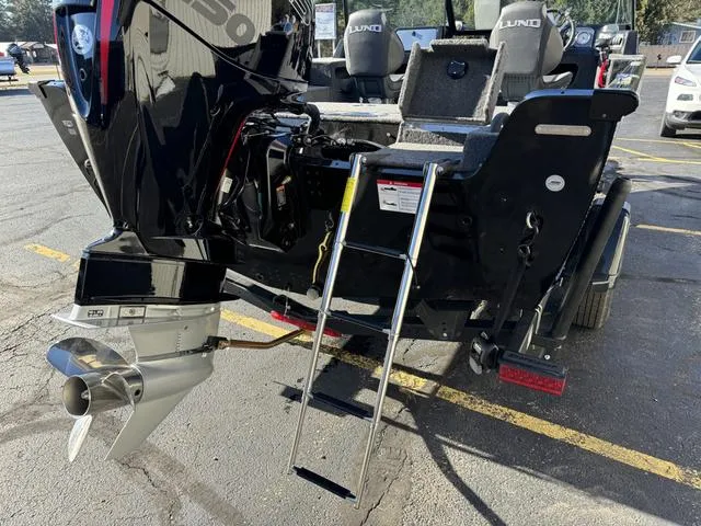 Slide: The Image of Lund Impact XS 1875 Sport 2025 - 10