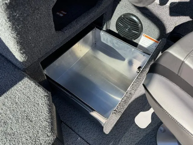 Slide: The Image of Lund Impact XS 1875 Sport 2025 - 23