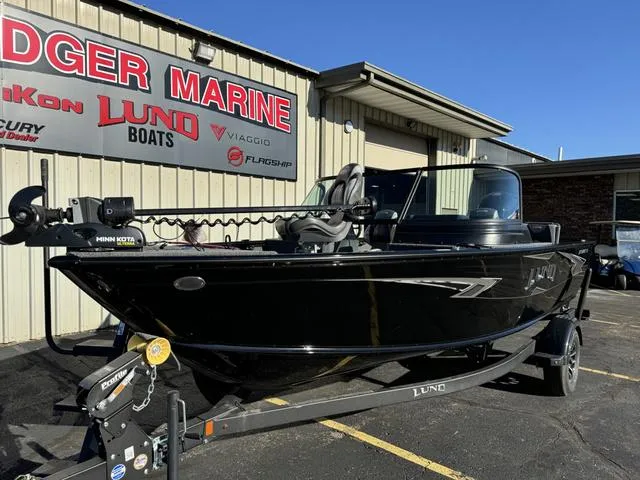 Slide: The Image of Lund Impact XS 1875 Sport 2025 - 4