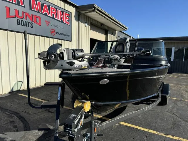 Slide: The Image of Lund Impact XS 1875 Sport 2025 - 5