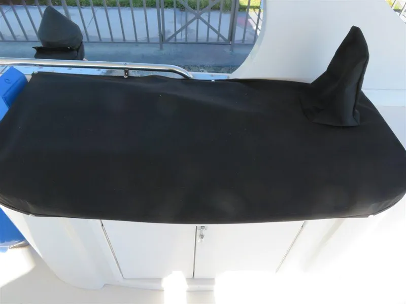 Slide: The Image of Covered control panel on 2000 Bluewater Yachts Millennium Series 63. - 18