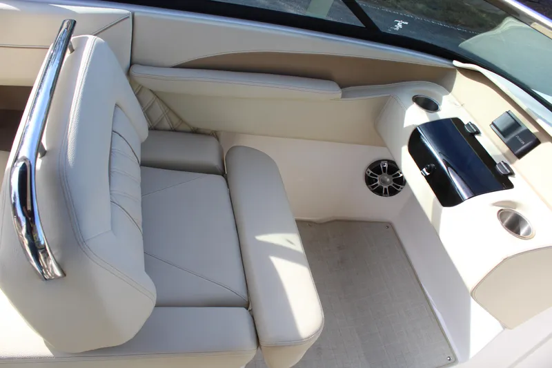 Slide: The Image of Regal LS4 Surf 2020 - 11