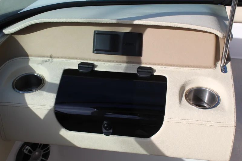 Slide: The Image of Regal LS4 Surf 2020 - 12