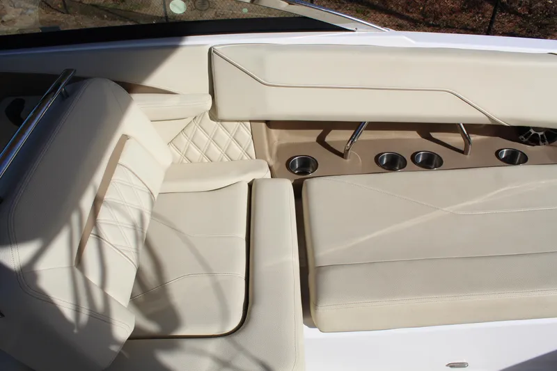 Slide: The Image of Regal LS4 Surf 2020 - 15