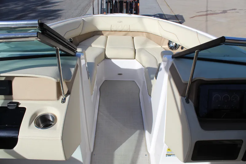 Slide: The Image of Regal LS4 Surf 2020 - 16