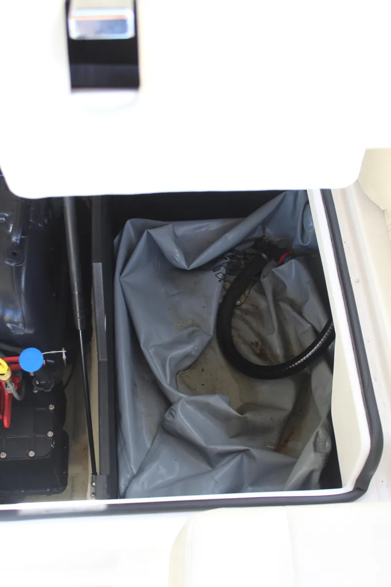 Slide: The Image of Regal LS4 Surf 2020 - 24