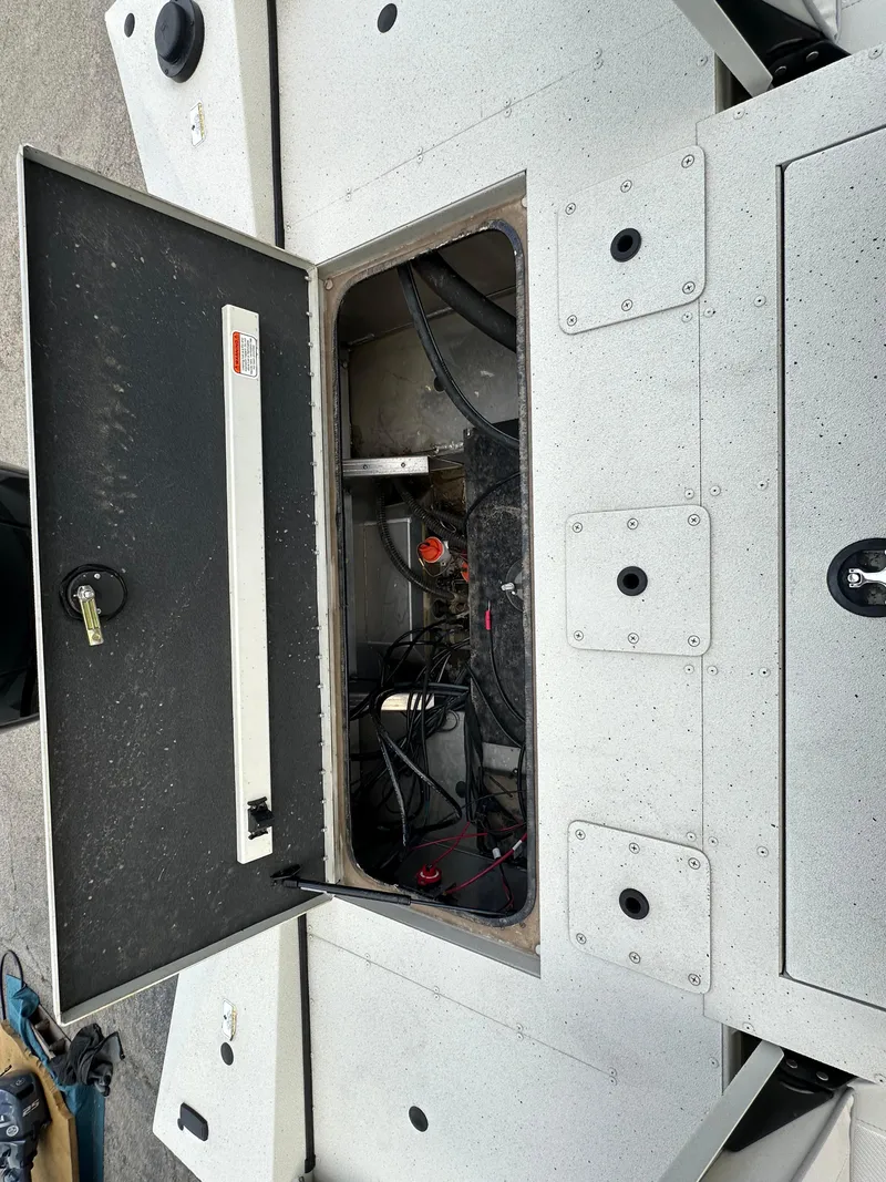 Slide: The Image of Ranger RB200 2023 - 23