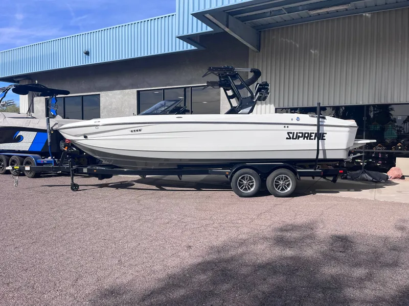 Slide: The Image of Supreme S240 2025 - 1