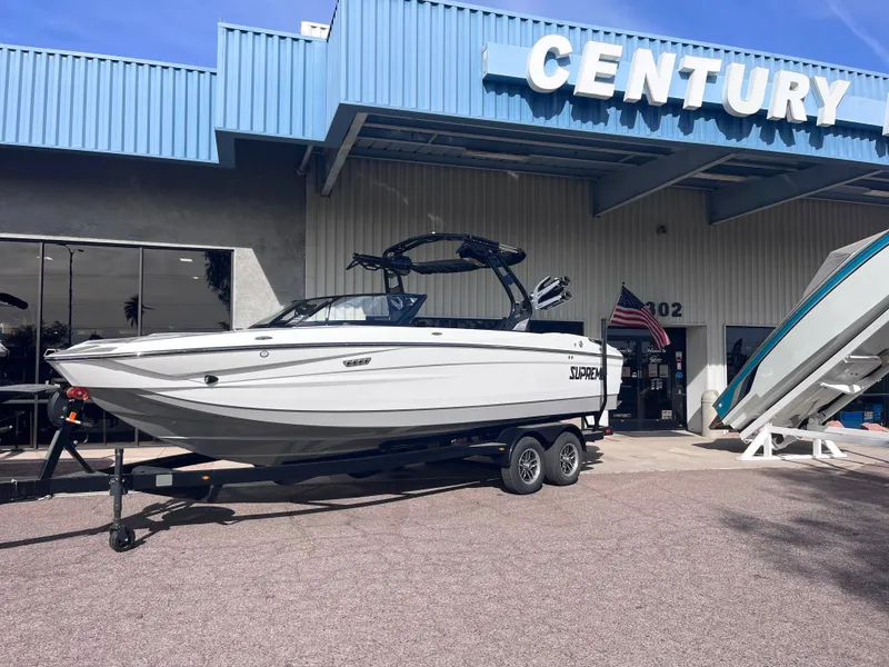 Slide: The Image of Supreme S240 2025 - 2