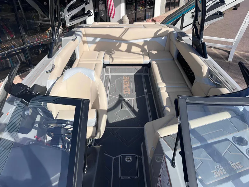 Slide: The Image of Supreme S240 2025 - 5