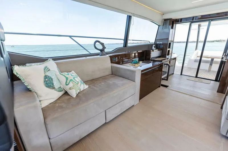 Slide: The Image of Dinette - 11