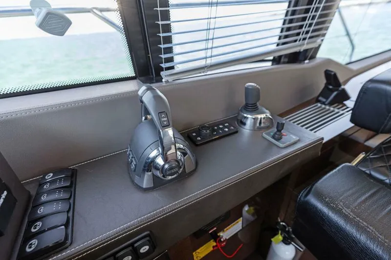 Slide: The Image of Helm Controls - 24