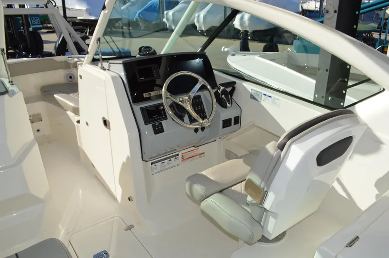 Slide: The Image of Pursuit 266 DC - Helm (2) - 12