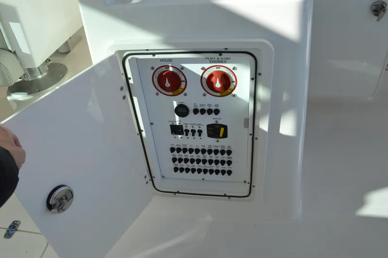 Slide: The Image of Pursuit 266 DC - Electrical Panel - 26