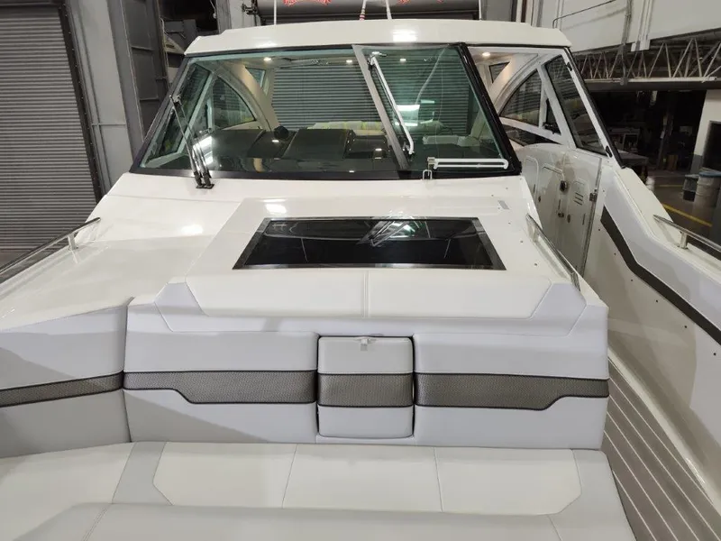 Slide: The Image of Formula 430 Super Sport Crossover 2021 - 50