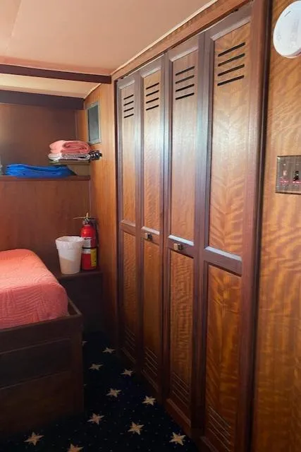 Slide: The Image of Hatteras 53 Motor Yacht 1973 - 54