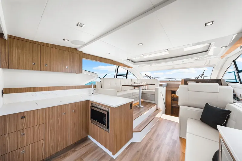 Slide: The Image of Cruisers Yachts 46 Cantius 2025 - 26