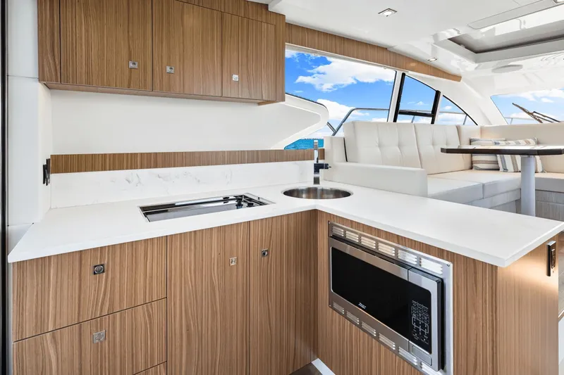 Slide: The Image of Cruisers Yachts 46 Cantius 2025 - 35