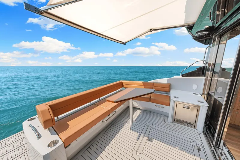 Slide: The Image of Cruisers Yachts 46 Cantius 2025 - 40