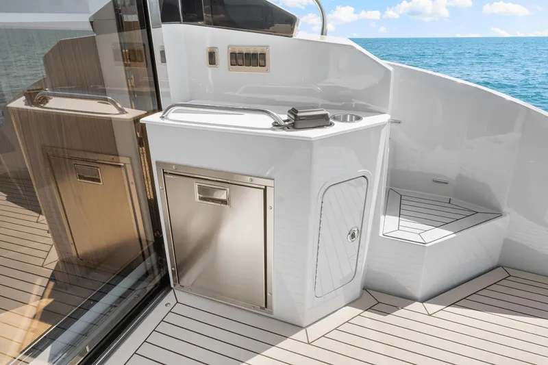 Slide: The Image of Cruisers Yachts 46 Cantius 2025 - 46