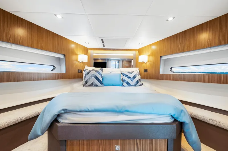 Slide: The Image of Cruisers Yachts 46 Cantius 2025 - 61