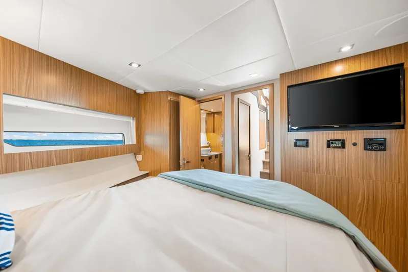 Slide: The Image of Cruisers Yachts 46 Cantius 2025 - 63