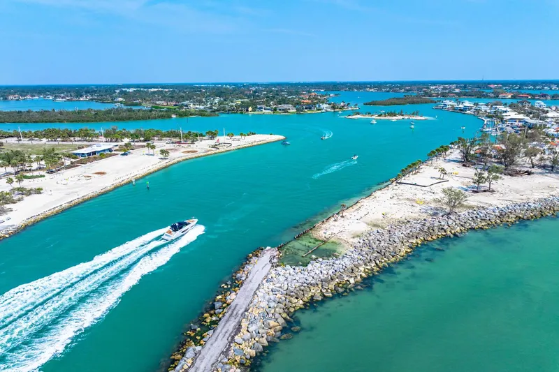 Slide: The Image of Cruisers Yachts 46 Cantius 2025 - 82