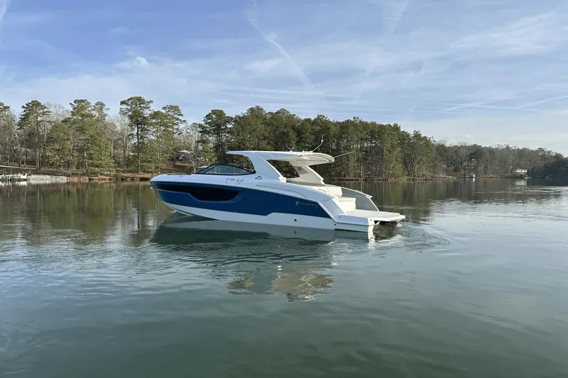 Slide: The Image of Cruisers 38 GLS 2025 - 3