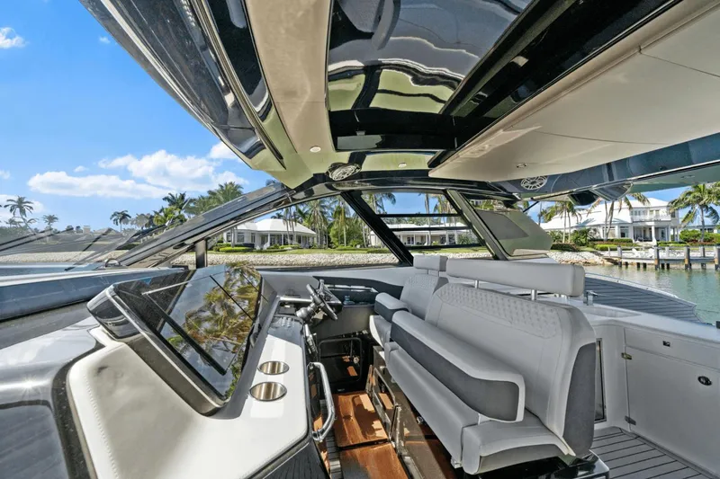 Slide: The Image of Cruisers Yachts 50 GLS 2025 - 16