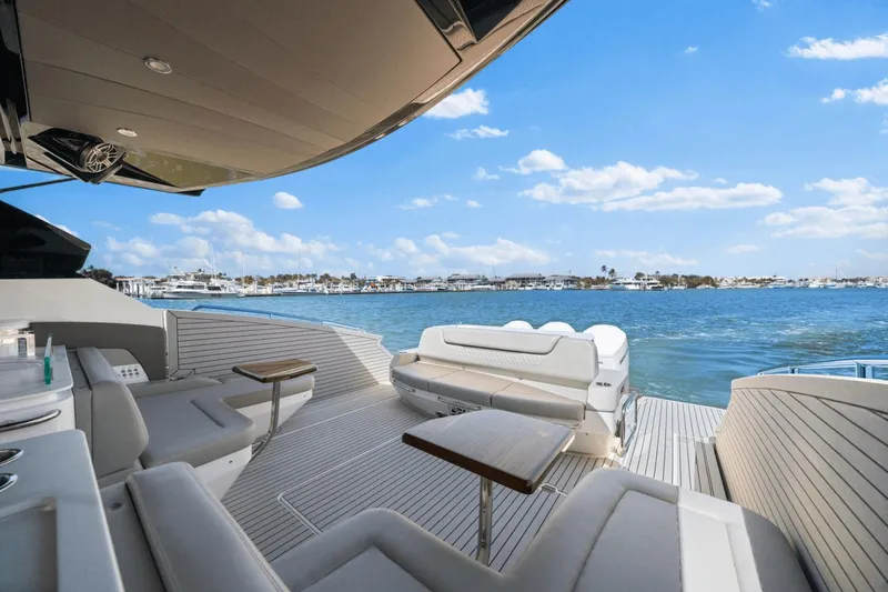 Slide: The Image of Cruisers Yachts 50 GLS 2025 - 29