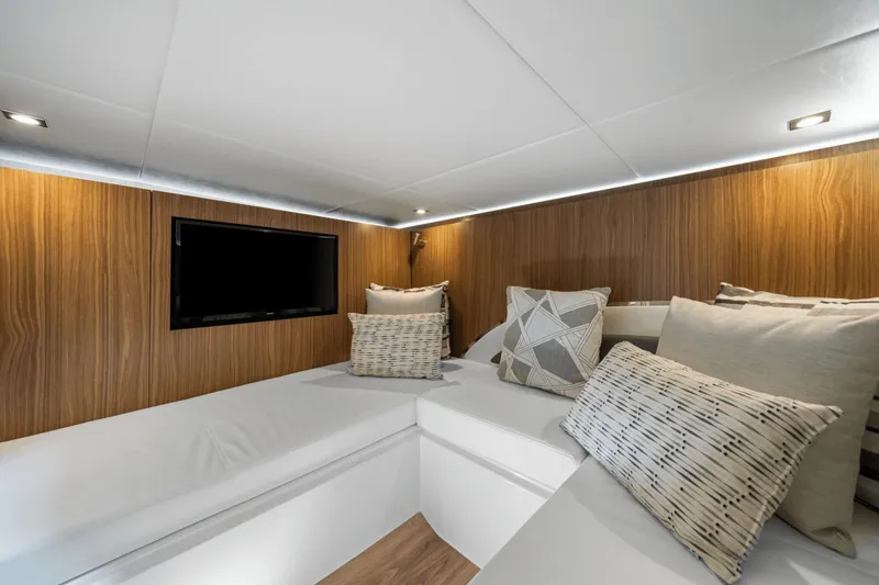 Slide: The Image of Cruisers Yachts 50 GLS 2025 - 45